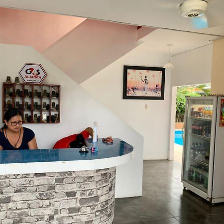 Hotel Hostal Las Velas Manta Exterior foto