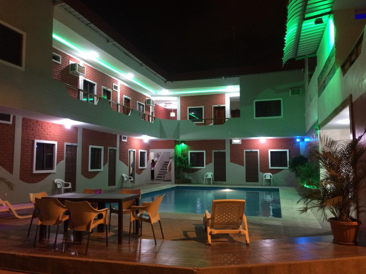 Hotel Hostal Las Velas Manta Exterior foto