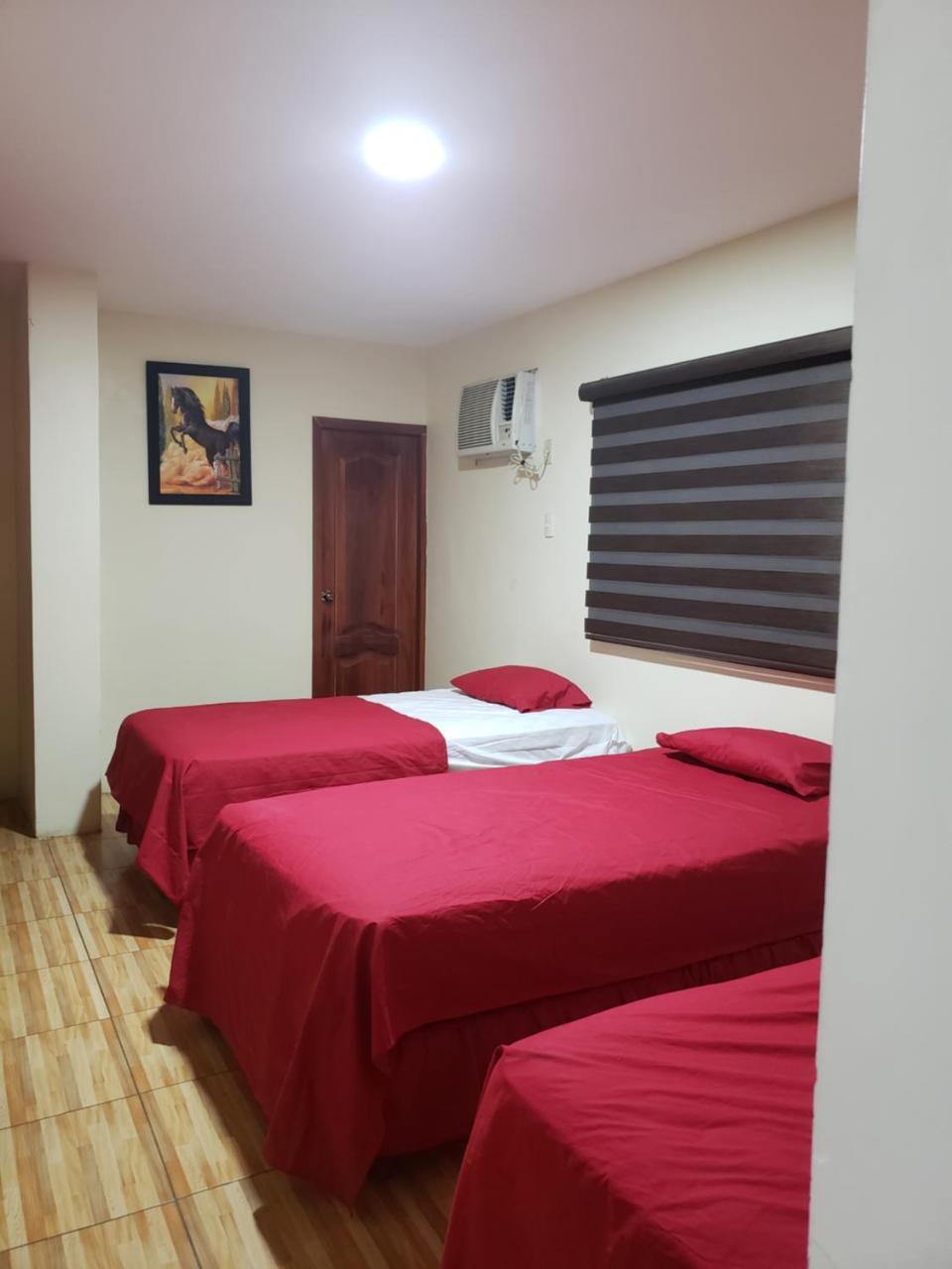 Hotel Hostal Las Velas Manta Exterior foto